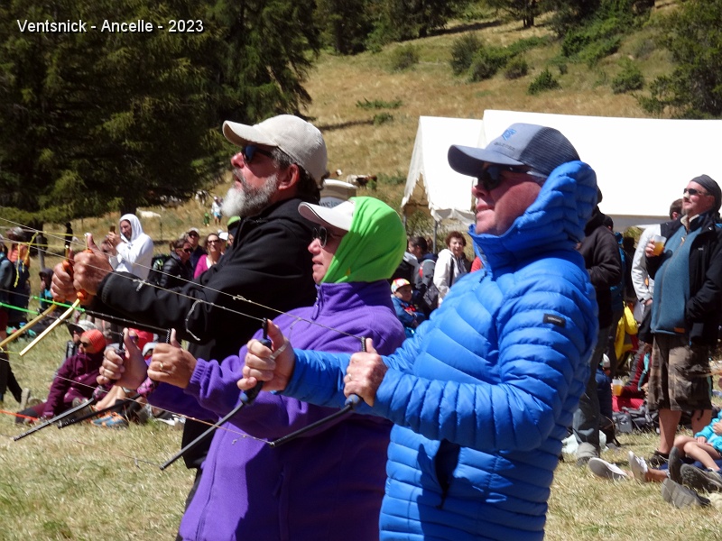 DSC02806.JPG - Aux commandes : Jean-Pierre Dravigney, Rachel et Bruno Duval