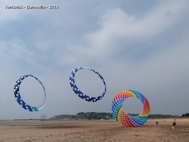 P1090797.JPG - ... les bols ...