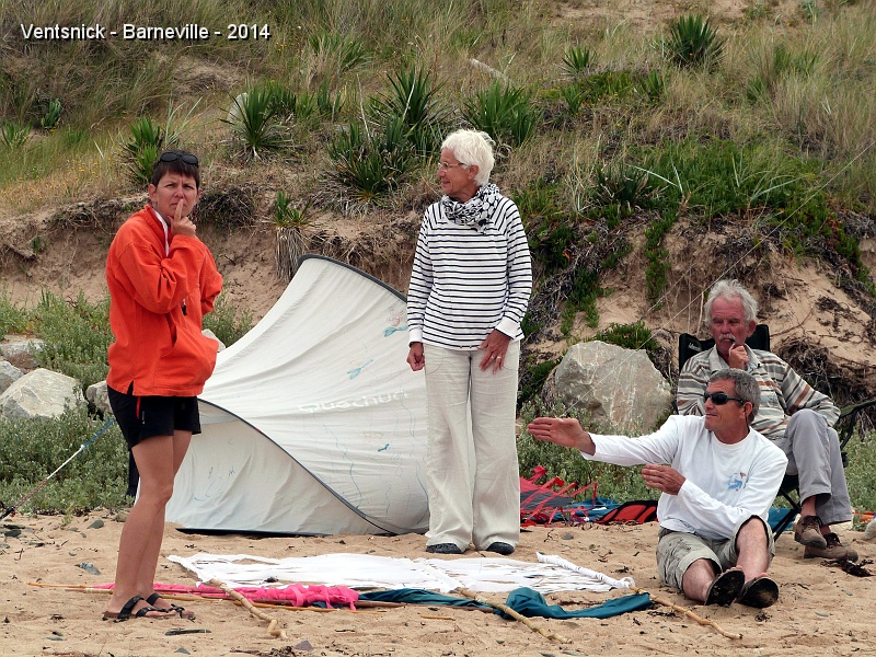 P1090769.JPG - De g. à d. : Vanessa Rosse, Thérèse et François Uguen, et Eric Prost.