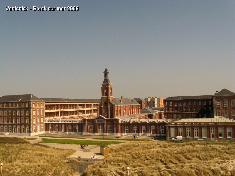 IMG_1831.jpg - L'hôpital maritime, un sujet de choix à traiter en aérien ... place au décollage !