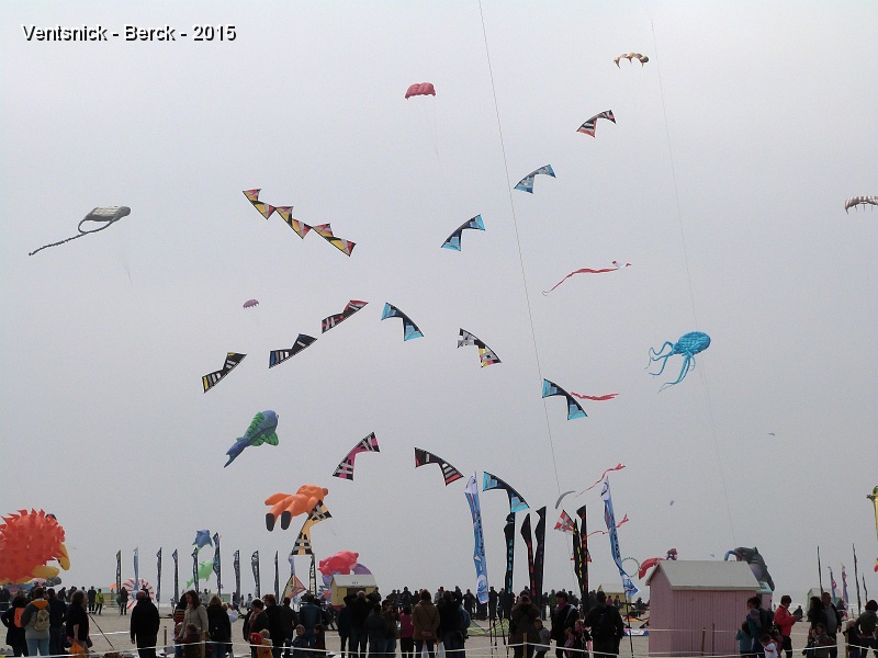 P1120938.JPG - ... les ailes d'un moulin tournent ...
