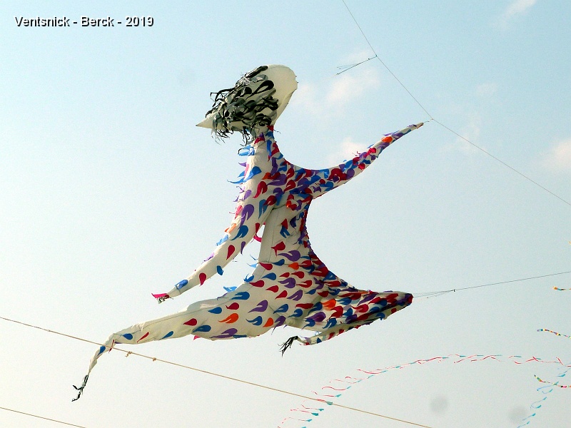 P1340757.JPG - ... L'Homme du Vent" de Vulandra a remporté le prix de création de Berck 2019.