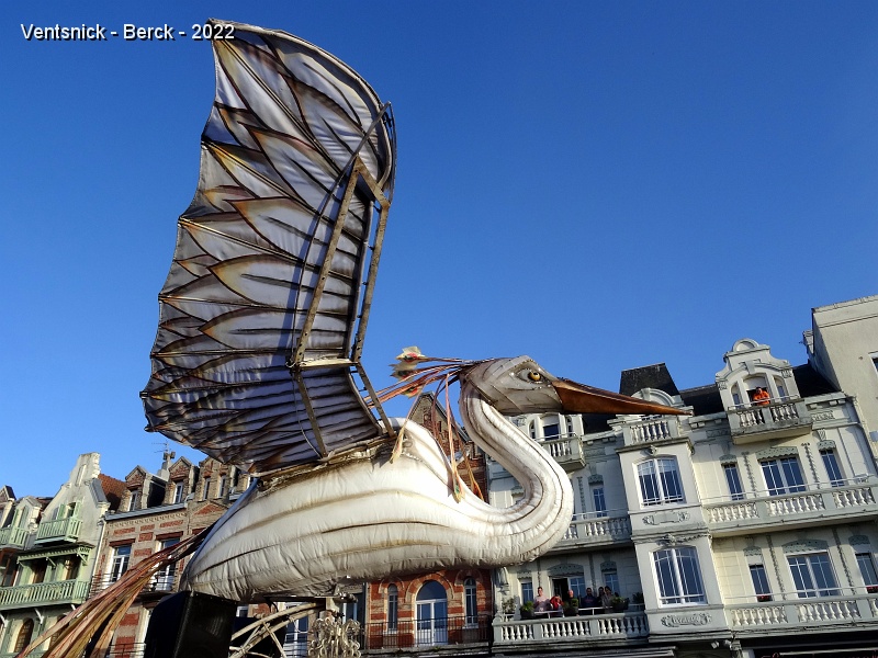 DSC08974.JPG - Préparation du défilé de bannières ...