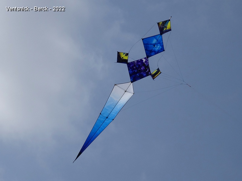 DSC08952.JPG - ... cette dague, ...