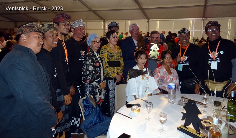 DSC01710.JPG - ...