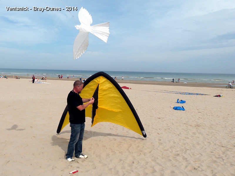 P1090036.JPG - ... Bruno Cappe sort son I-kite ...