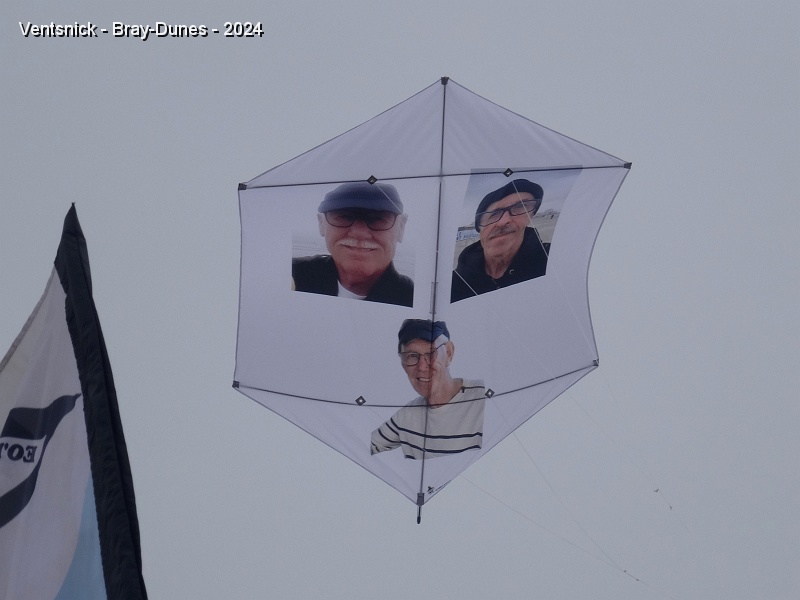 DSC04555.JPG - Un hommage est rendu à 3 membres de l'association "Le Vent de Bray-Dunes". Jean-Claude Marteel, parti cette année, Jean-Michel Desruelle et Yvon Vigneron les années précédentes