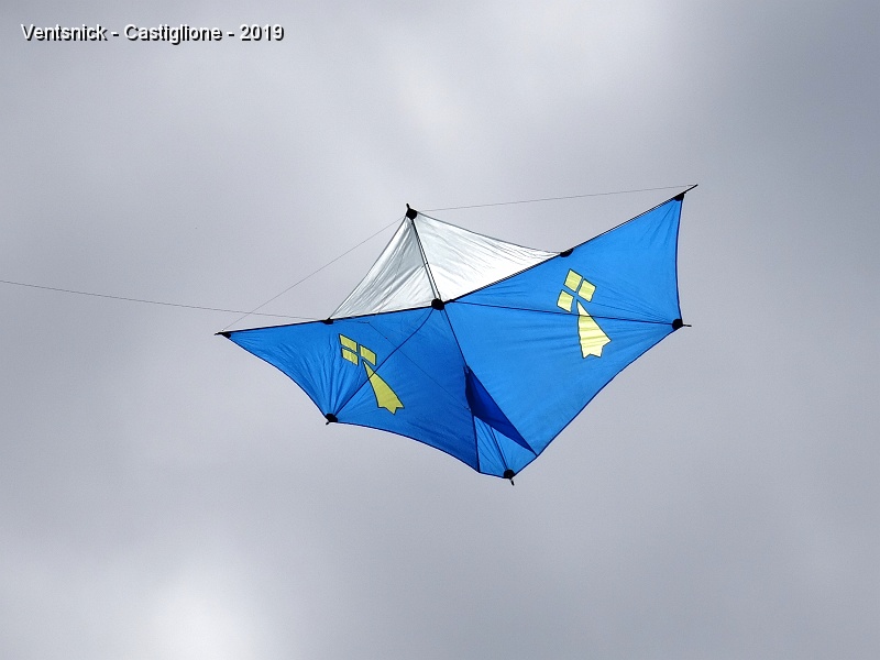 DSC01320.JPG - Le Jessica de Philippe Burger prend son envol.