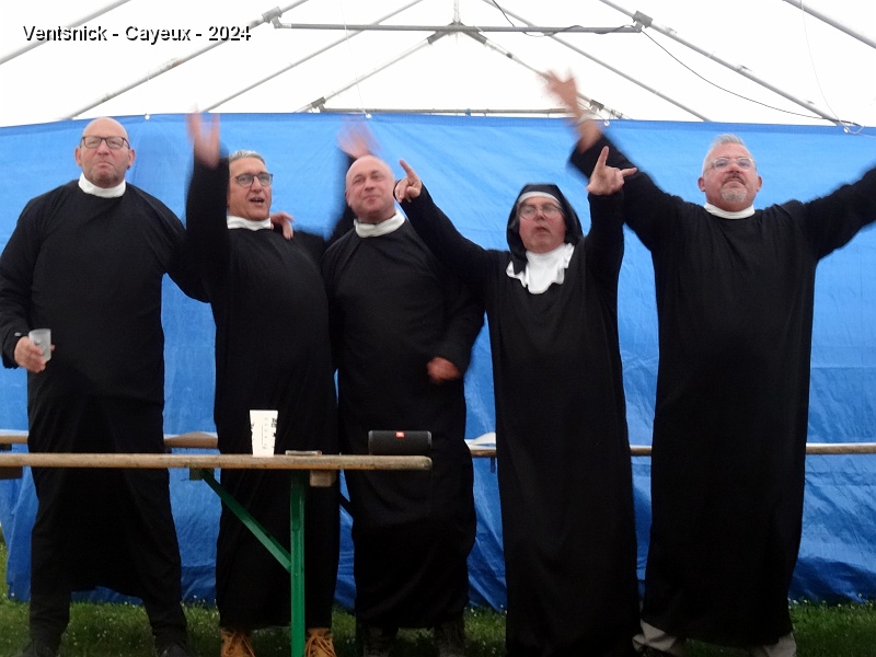 DSC04832.JPG - Nos frères et soeur Tof reprennent en coeur la chanson d'Eddy Mitchell ...