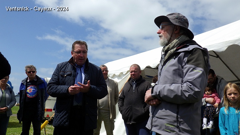 RIMG0319.JPG - Jean-Paul LECOMTE, Maire de Cayeux, affirme l'importance de la manifestation pour une petite commune d'environ 2300 habitants !