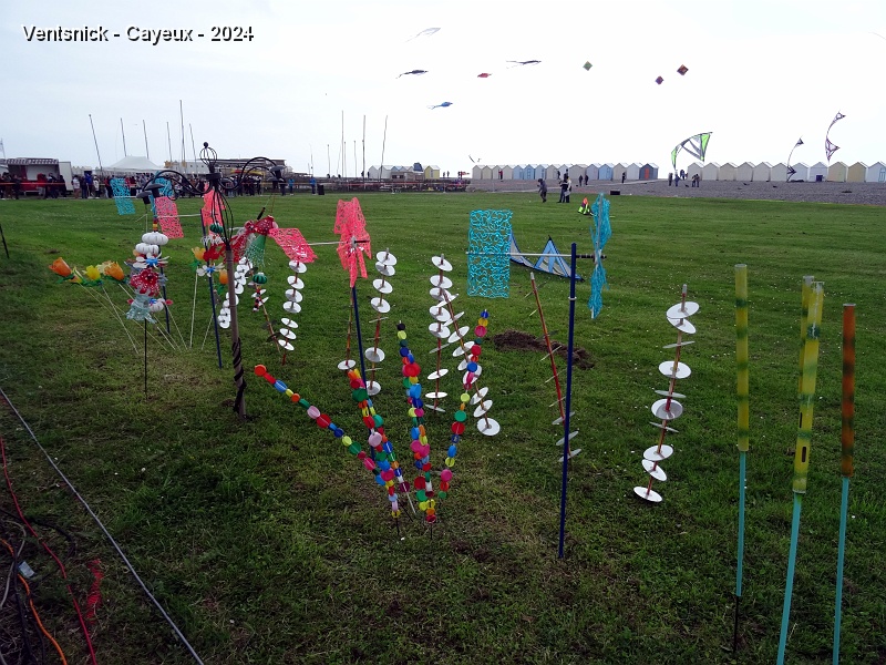 DSC04812.JPG - Recyclage d'objets en tout genre pour Patricia Ghesquière.