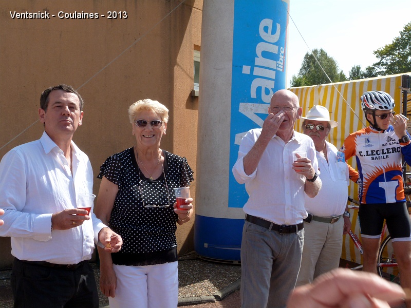 P1060387.jpg - A gauche, Pascal nous a rejoint ...