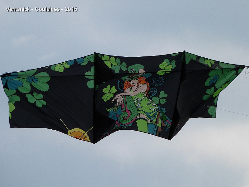 P1150670.JPG - Genky de Magi orné d'une "Banshee", créature féminine surnaturelle de la mythologie celtique irlandaise, considérée comme une magicienne qui est capable d'annoncer la mort prochaine d'un individu.