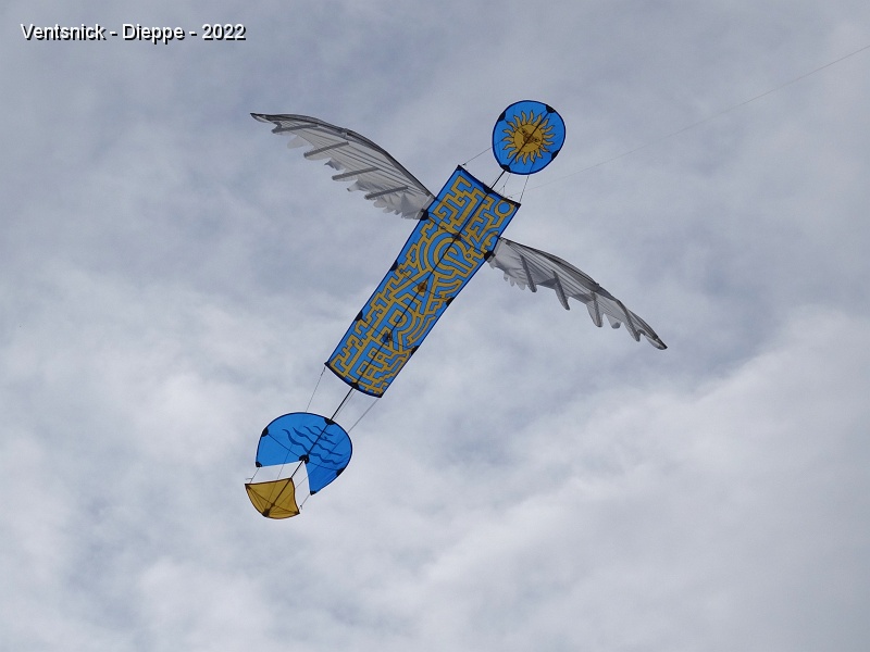 DSC00153.JPG - ... il est accompagné d'ICARE qui se scotche dans le ciel.