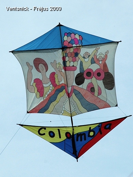 DSC_7917.JPG - Un bien beau Roller de la Colombie. (Photo JPS)