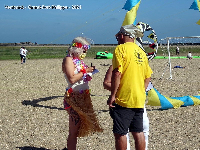 DSC06515.JPG - Nous commandons nos sandwichs, ...