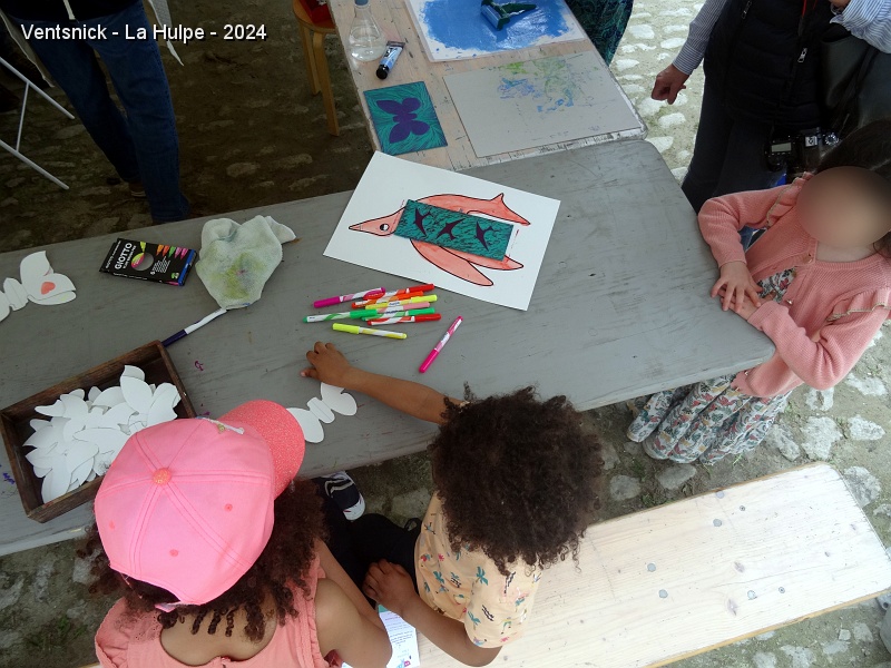 DSC04415.JPG - ... des ateliers sont à la disposition des jeunes artistes, ...