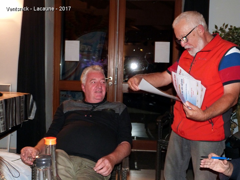 P1270757.JPG - Michel proclame les résultats, Jean-Luc Coutouly est classé 3ième pour une vidéo orientée "jardins du vent",  ...