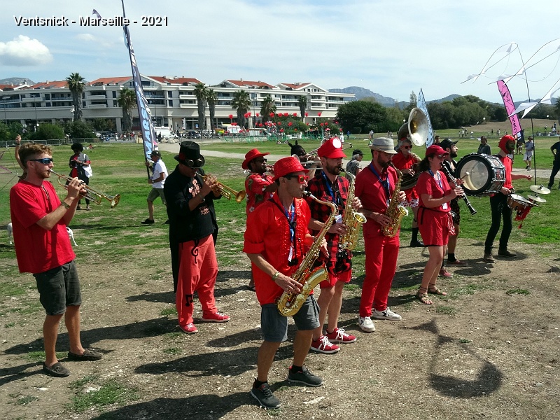 DSC07321.JPG - La fanfare Marseillaise déjantée Tahar tag'l ...