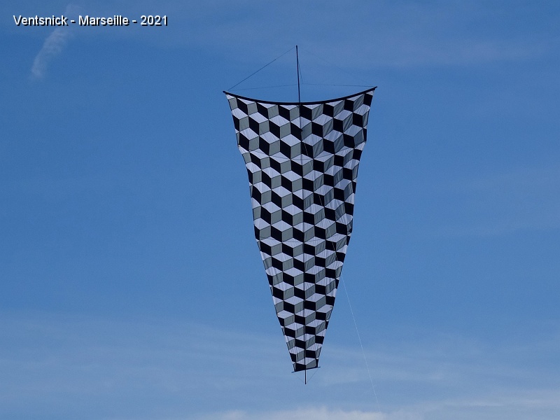 DSC07313.JPG - ... le  décor est en trompe l'oeil pour celui de Patrick Noguier, ...