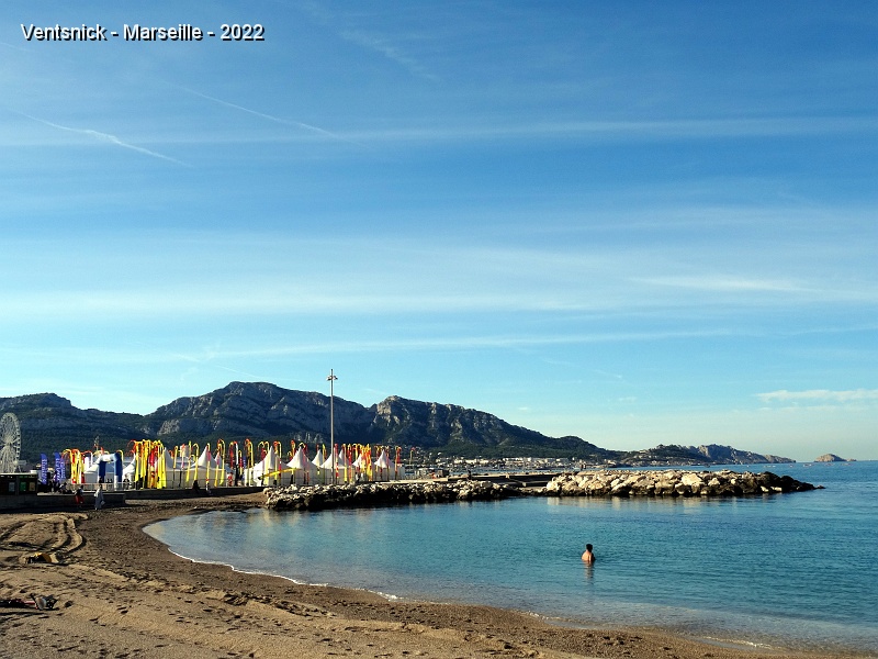 DSC00488.JPG - Au fond : le village du vent, ...