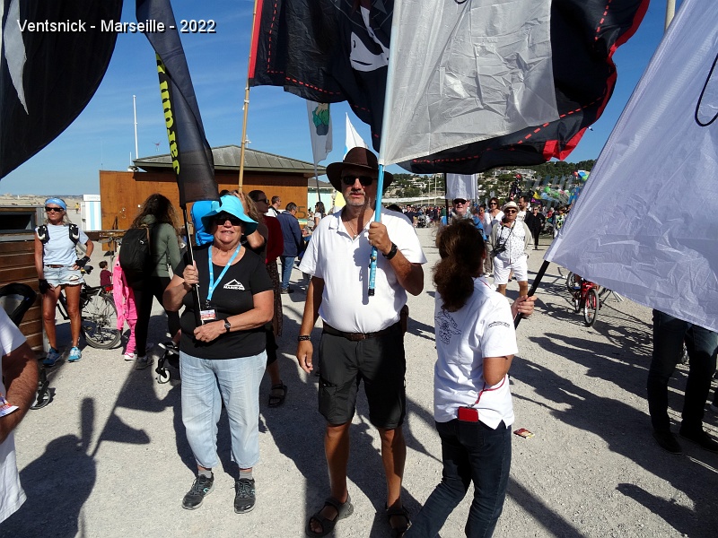 DSC00567.JPG - ... les autres cervolistes suivent ...