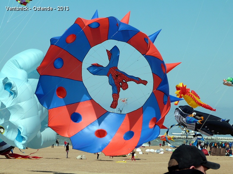 P1040331.jpg - ... bol "Spiderman" de Bruno Cappe ...