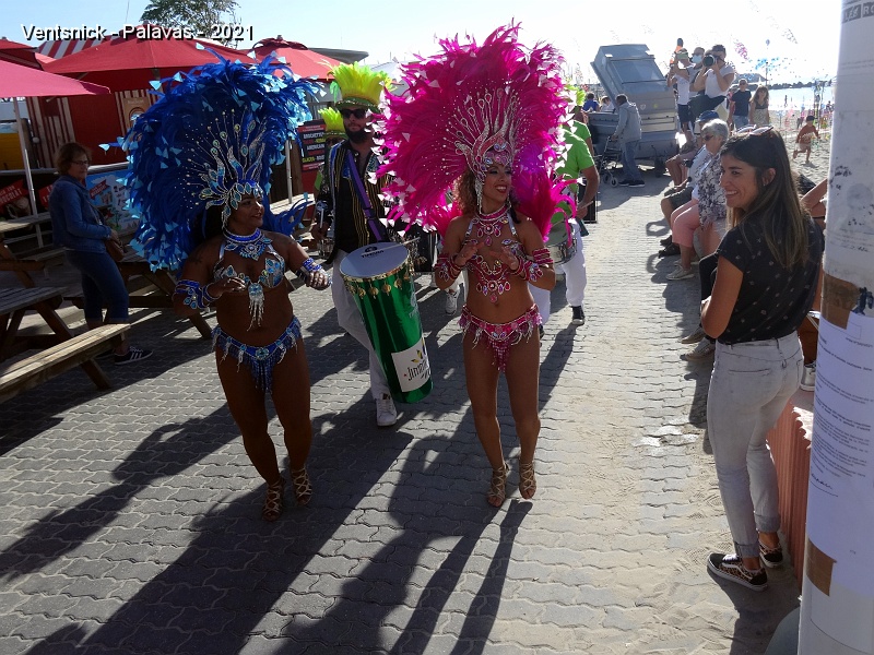 DSC07811.JPG - Le groupe Samba Brasil ...