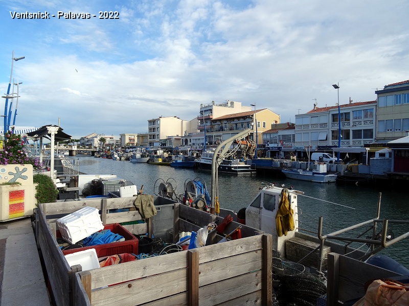 DSC00777.JPG - ... le canal dont on doit faire le tour.