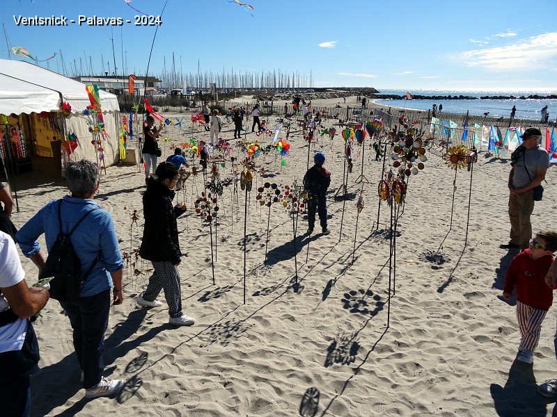 DSC05326.JPG - La boutique de Florence et de Manuel Rodriguez est ouverte, une exposition à ciel ouvert permet d'en découvrir une partie de sa richesse !
