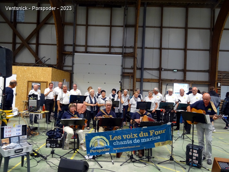 DSC02525.JPG - Samedi soir, repas en musique, ...