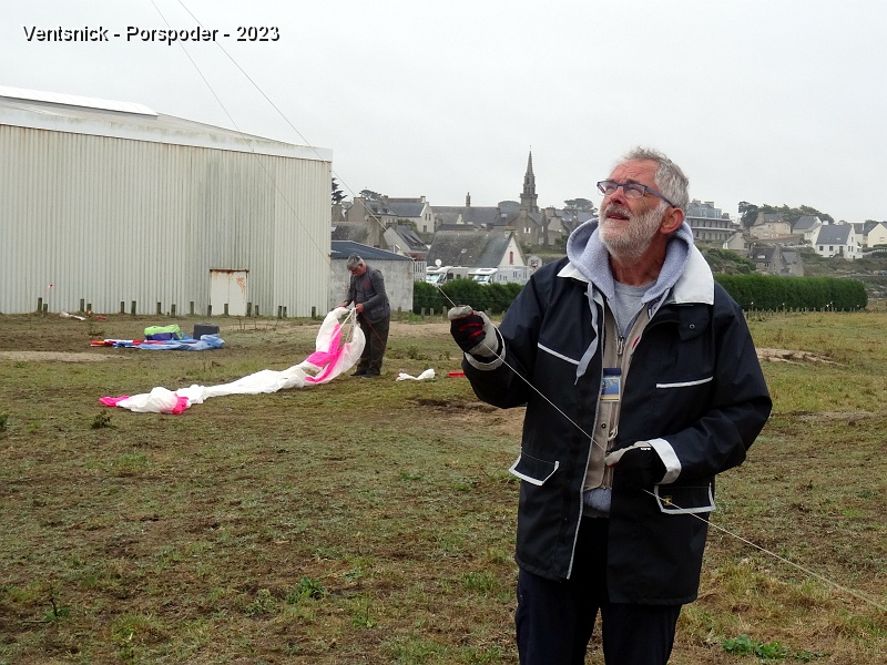 DSC02535.JPG - Guy Rasson est au bas  ...