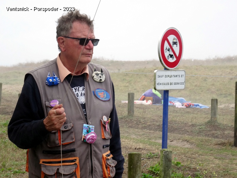 DSC02552.JPG - François Periault est au bas ...
