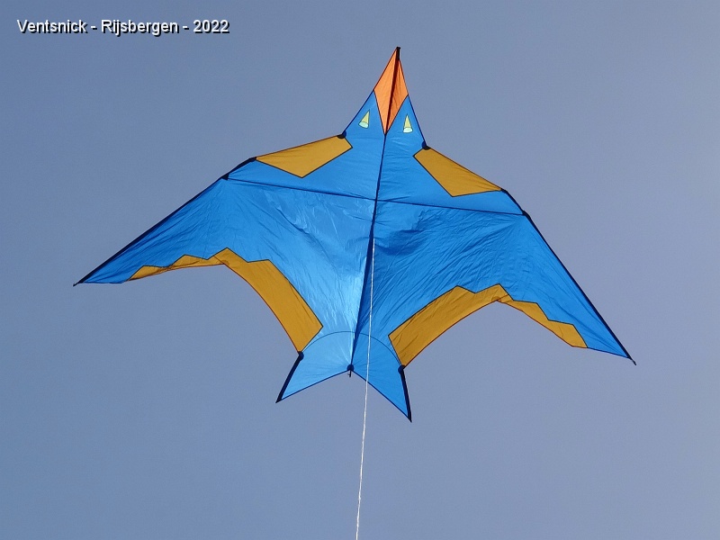 DSC00017.JPG - Notre Jihel est de sortie, il supporte la nacelle photographique à l'origine des photos du chapitre "Aerien" !