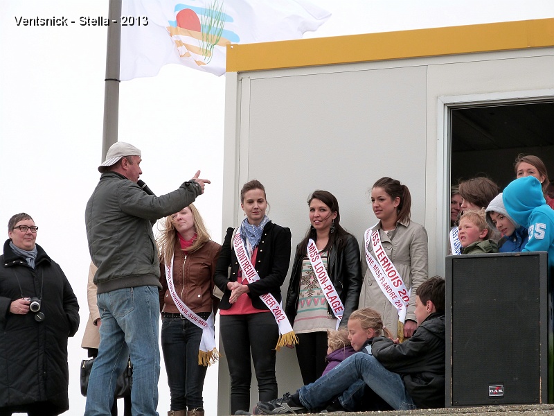 P1040518.jpg - Dominique Miquet présente les Miss au public ...