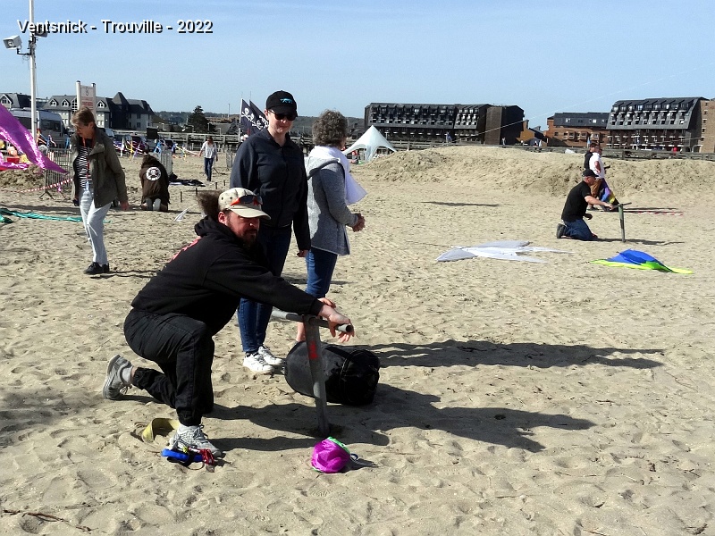DSC08488.JPG - Les cerfs--volistes en action : Yvonig Huet , ...