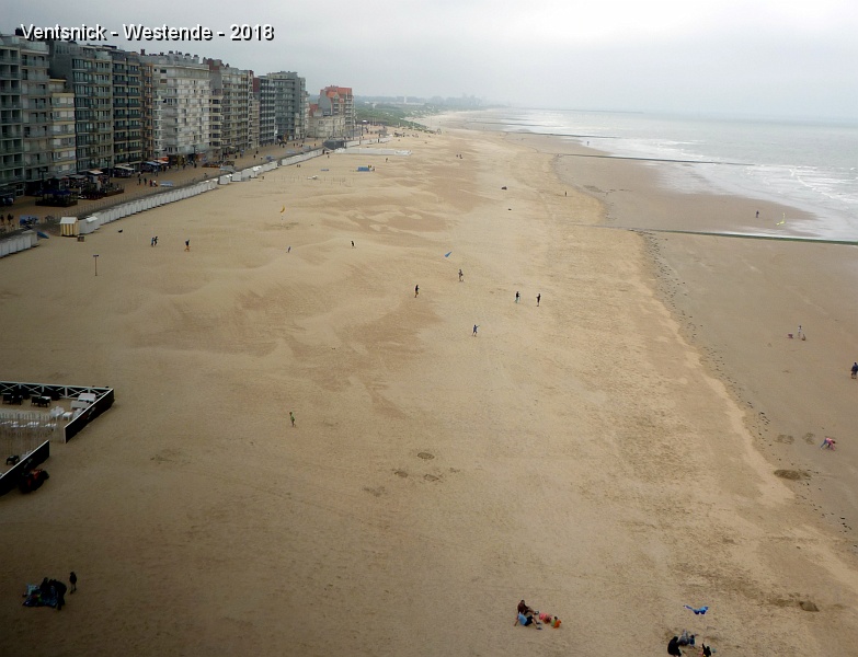 P1270868.jpg - ... la plage de sable fin à l'infini ...